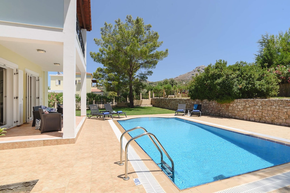 Seven Springs Villas