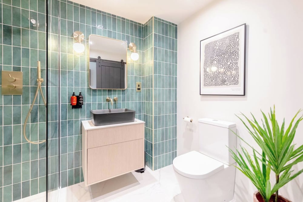 Contemporary Elegance - 2BD Flat, Clapham!