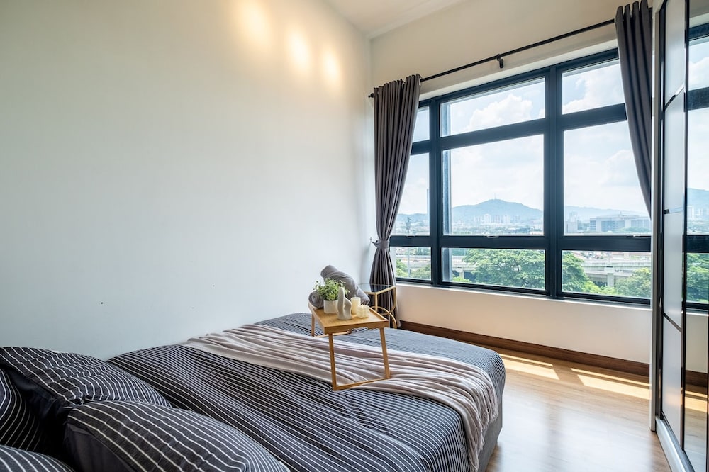 Astoria Ampang Condotel by Emily in Town