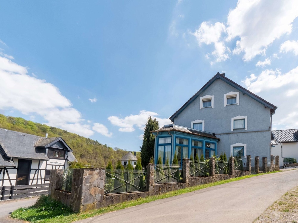 Luxurious Holiday Home With a Nice Private Garden