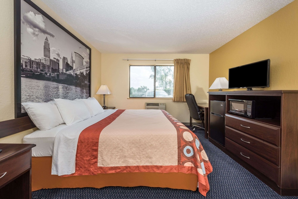 Super 8 by Wyndham Franklin/Middletown Area view 4