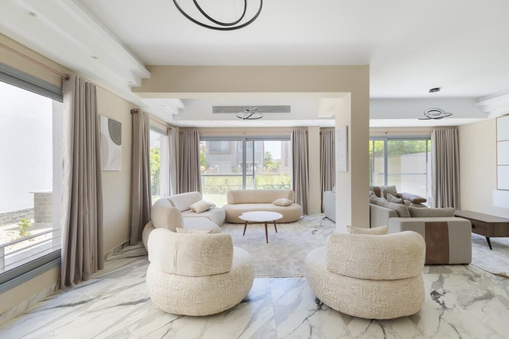 villa with garden in palm hills compound