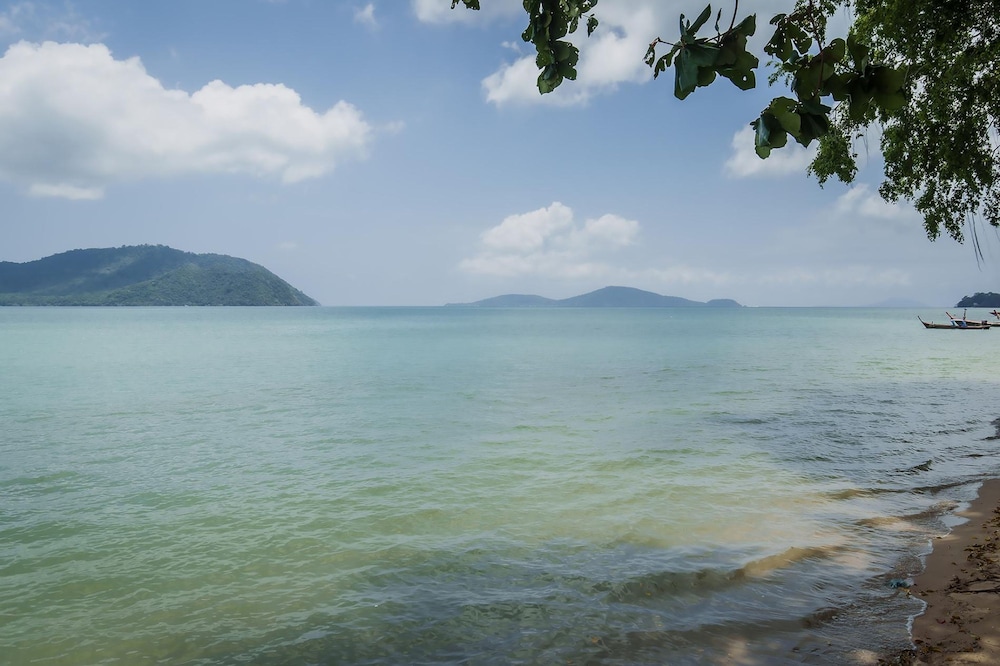 Dahlia 2 Bedroom Amazing Seaview