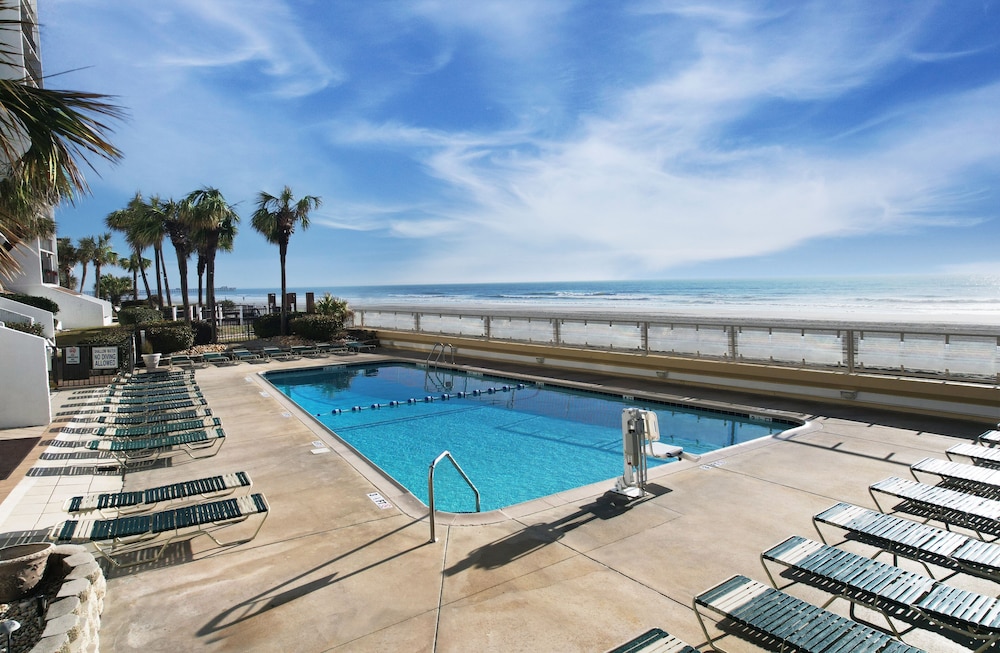 Brigadune 12f 3 Bedroom Condo