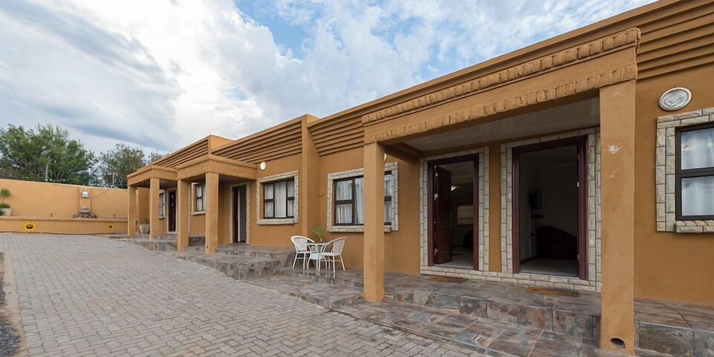 Lakeview Guest House