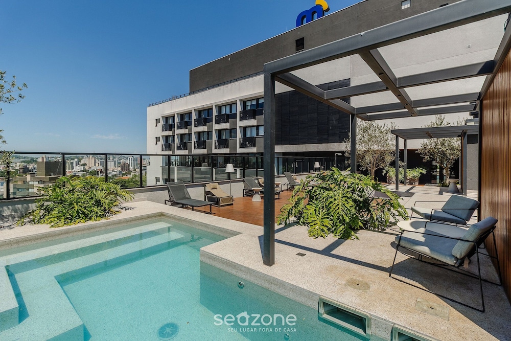 Charming Studio With Pool in POA Grb0917