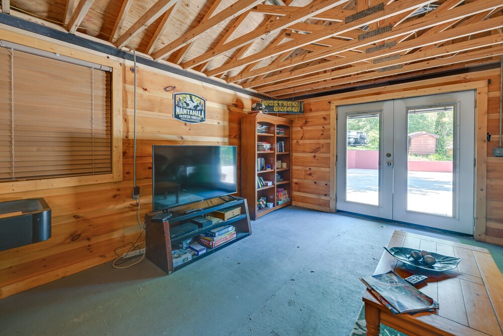 Lakefront North Carolina Abode w/ Grill & Fire Pit view 2