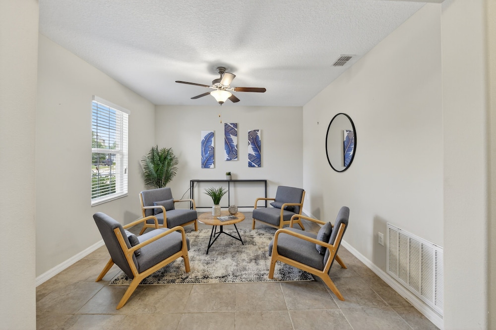 Spacious Getaway Near Apollo Beach 5 Bedroom Home