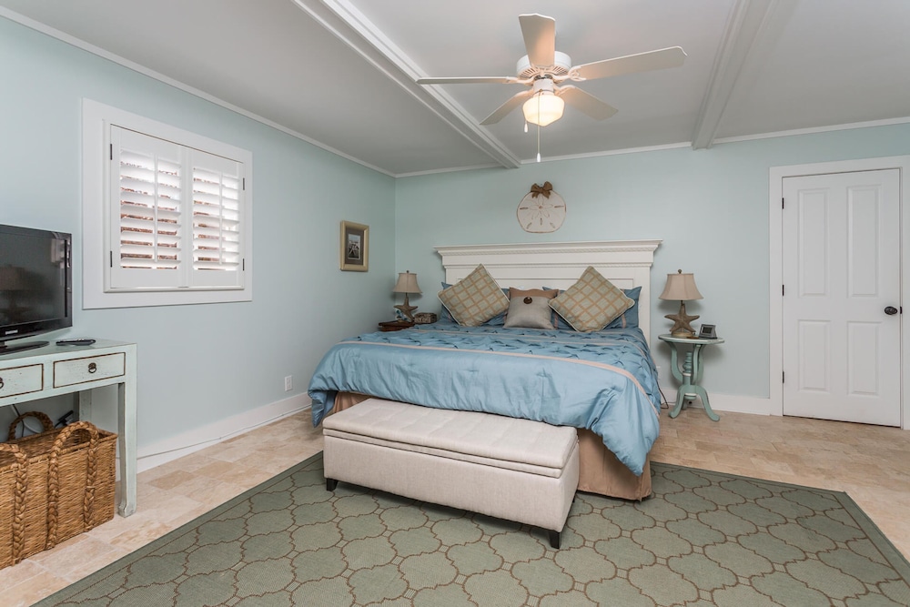 St Simons Island Vacations - 619 Bartow Street by Hodnett Cooper - Property Image 4