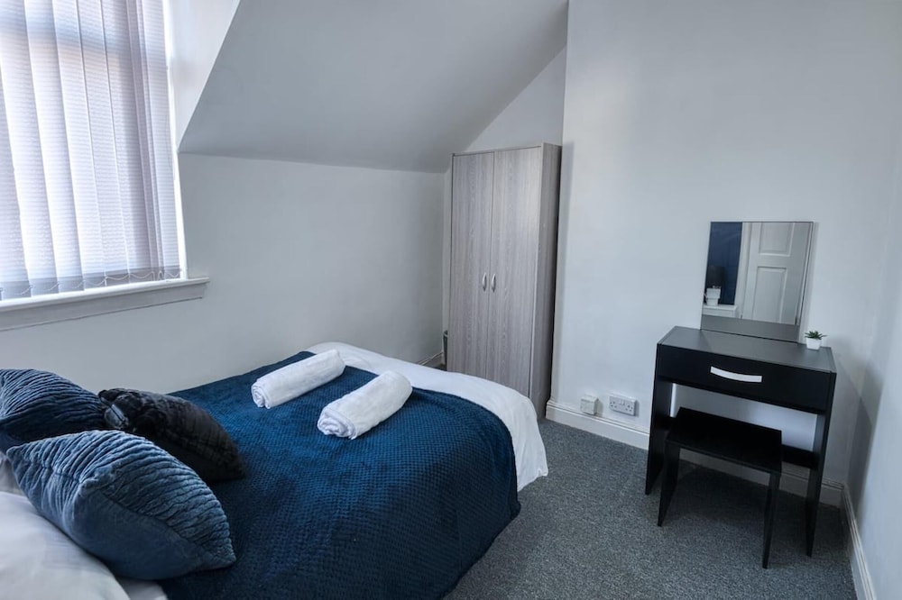 Home Near City Centre, Pets Welcome, Parking