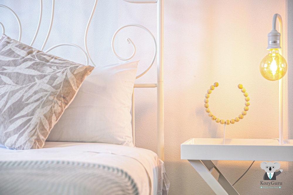 Kozyguru | Haymarket Syd | Overly Warm | 1 Bed Apt