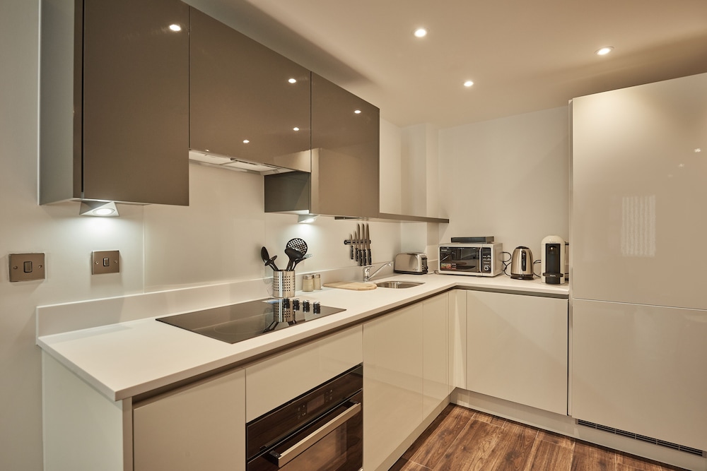 Jewellery Quarter Suites - Luxury Apartments view 4