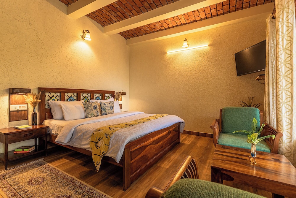 Echor Malusara Lakeview Retreat Bhimtal
