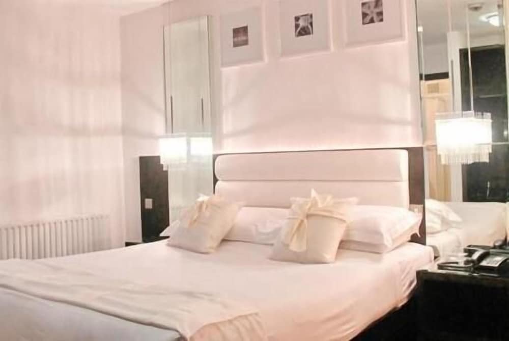 Kilkenny Vacations - Zuni Hotel Kilkenny - Property Image 3