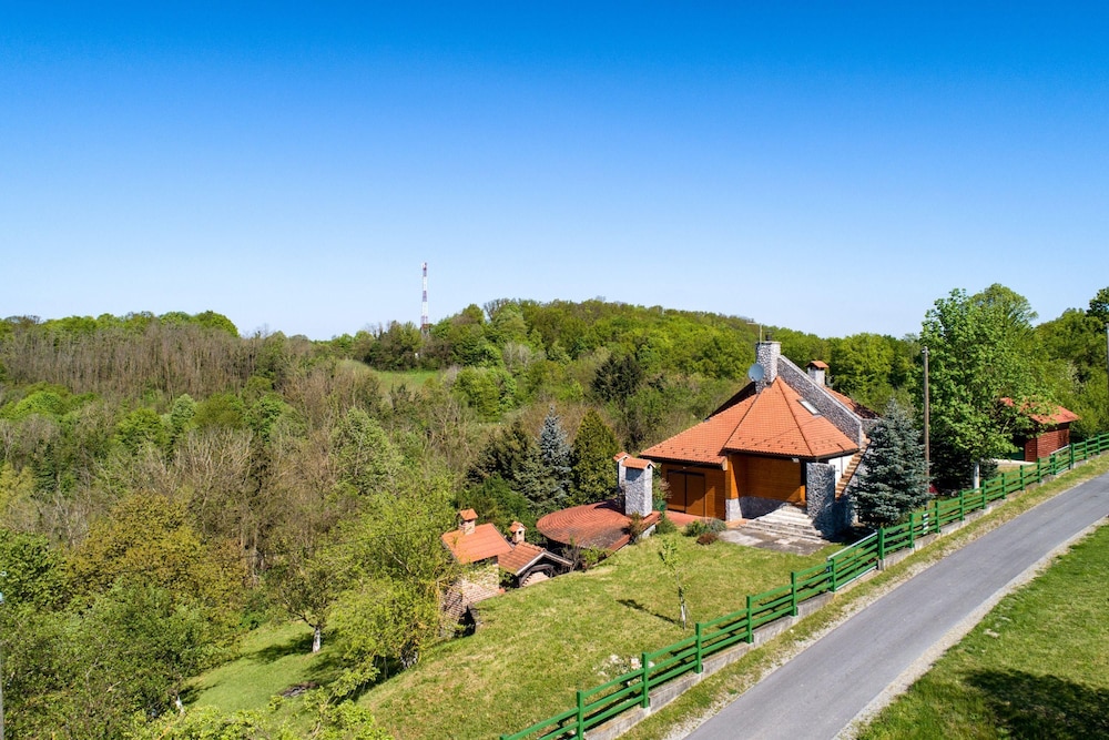 Hunting Lodge in Ribnja ka