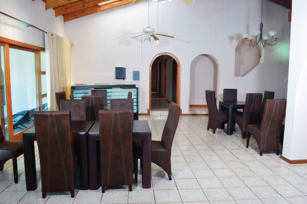 Empoza Seaview Guesthouse