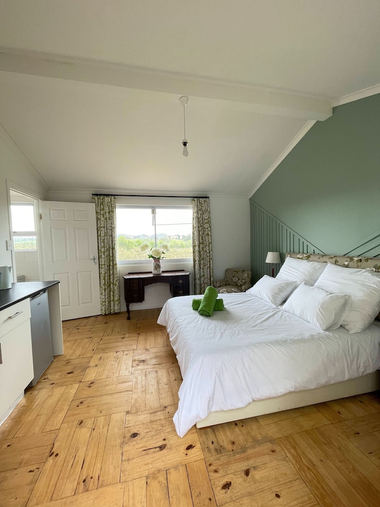 Charming Cottage in Elgin, Grabouw