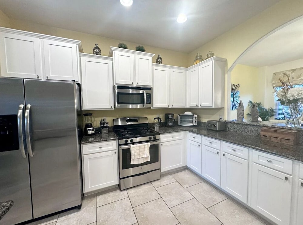 Solterra 6Br Retreat W/ Lazy River & Water Slide