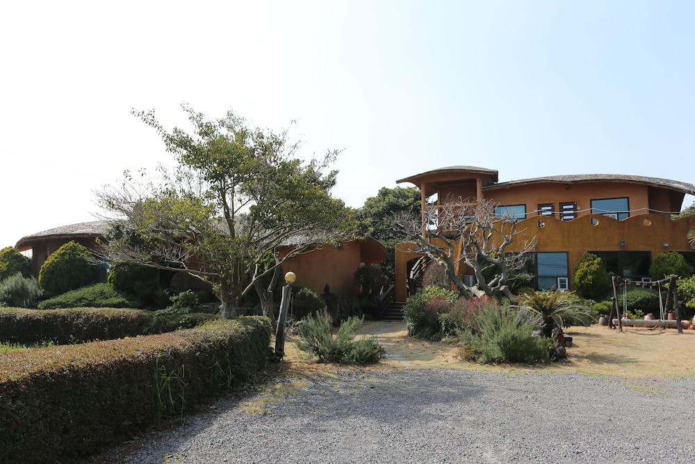 Gomangnan Dol Pension