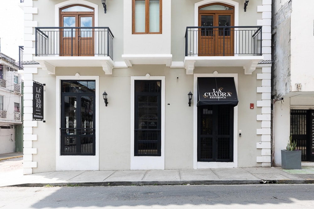 The Acapella Condo by Acomodo