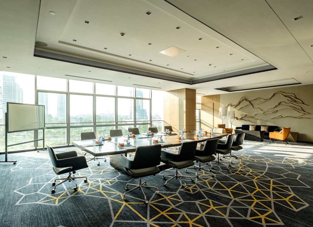 meeting & event spaces