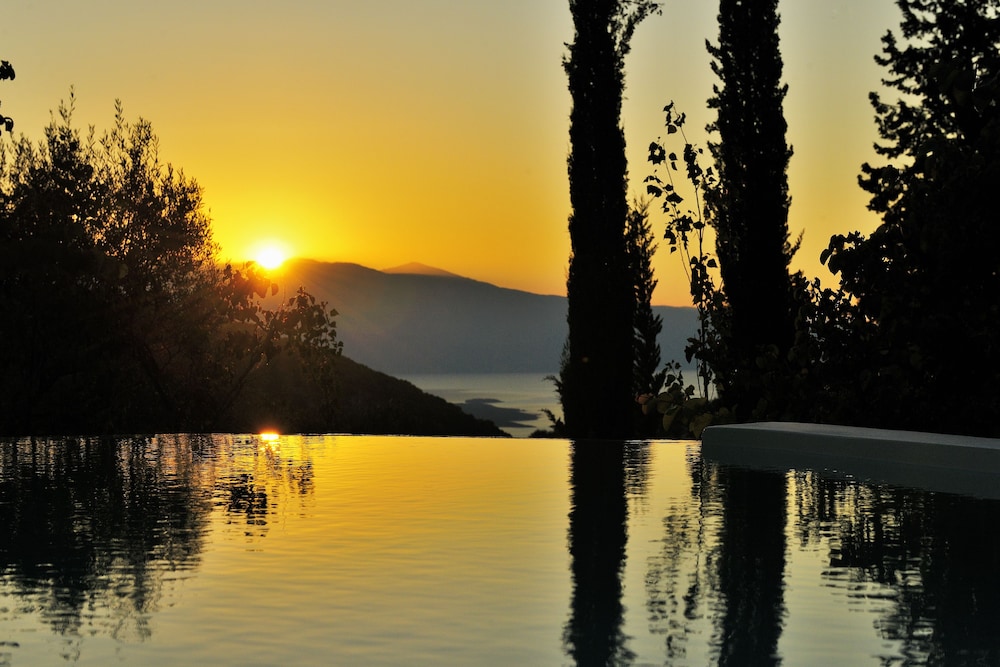 Villa Ermis- Mounty Island Villas photo 4