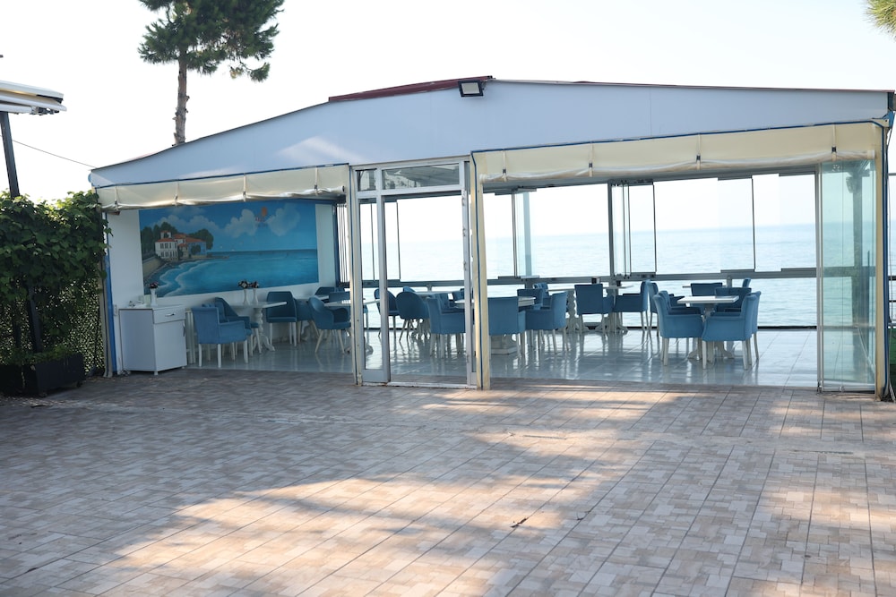 Sahil otel