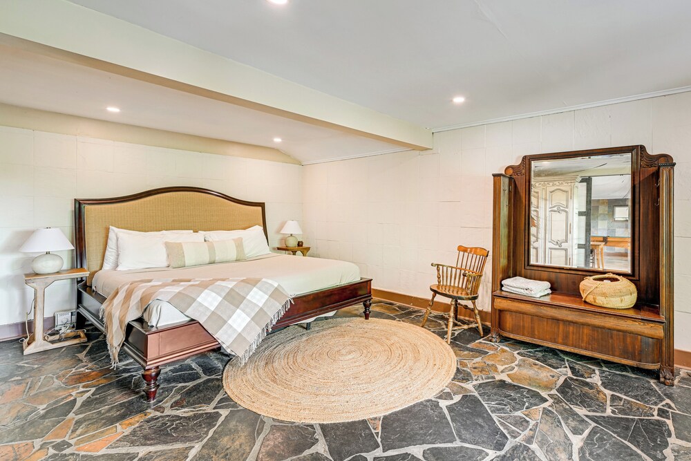 Riverfront Hudson Valley Gem w/ Beach Access!