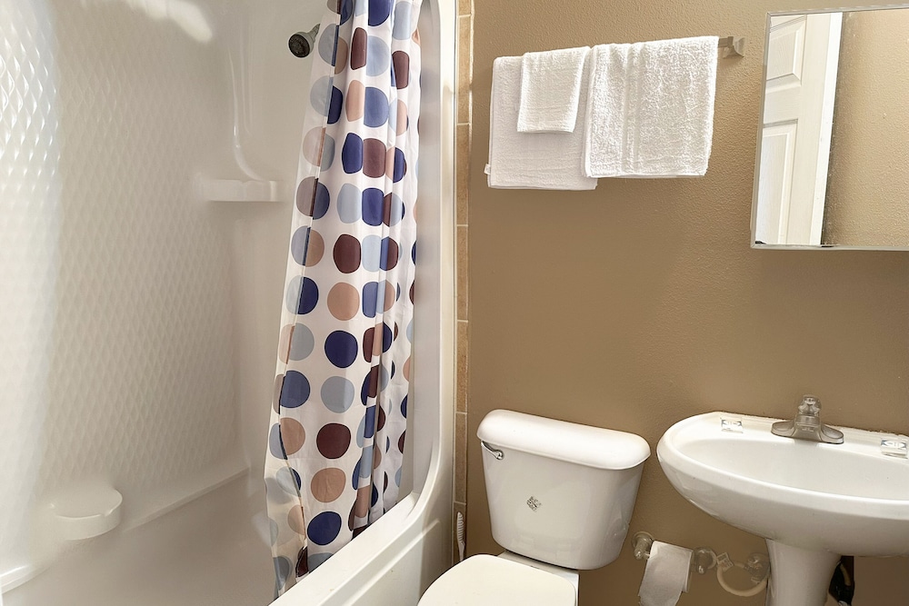 Sparta Seven Motel By OYO near Milledgeville - Property Image 6