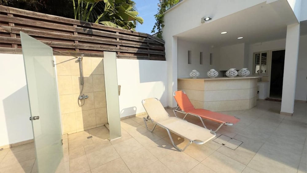 Beachfront 3 BDR Villa With Pool