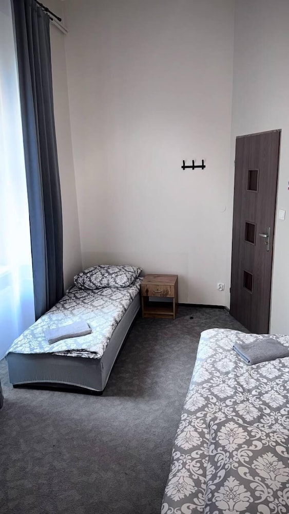 FiveHostel
