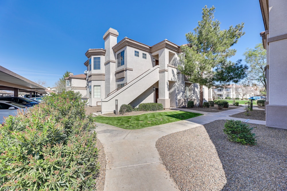 First-floor Condo w/ Pool Access in Mesa!