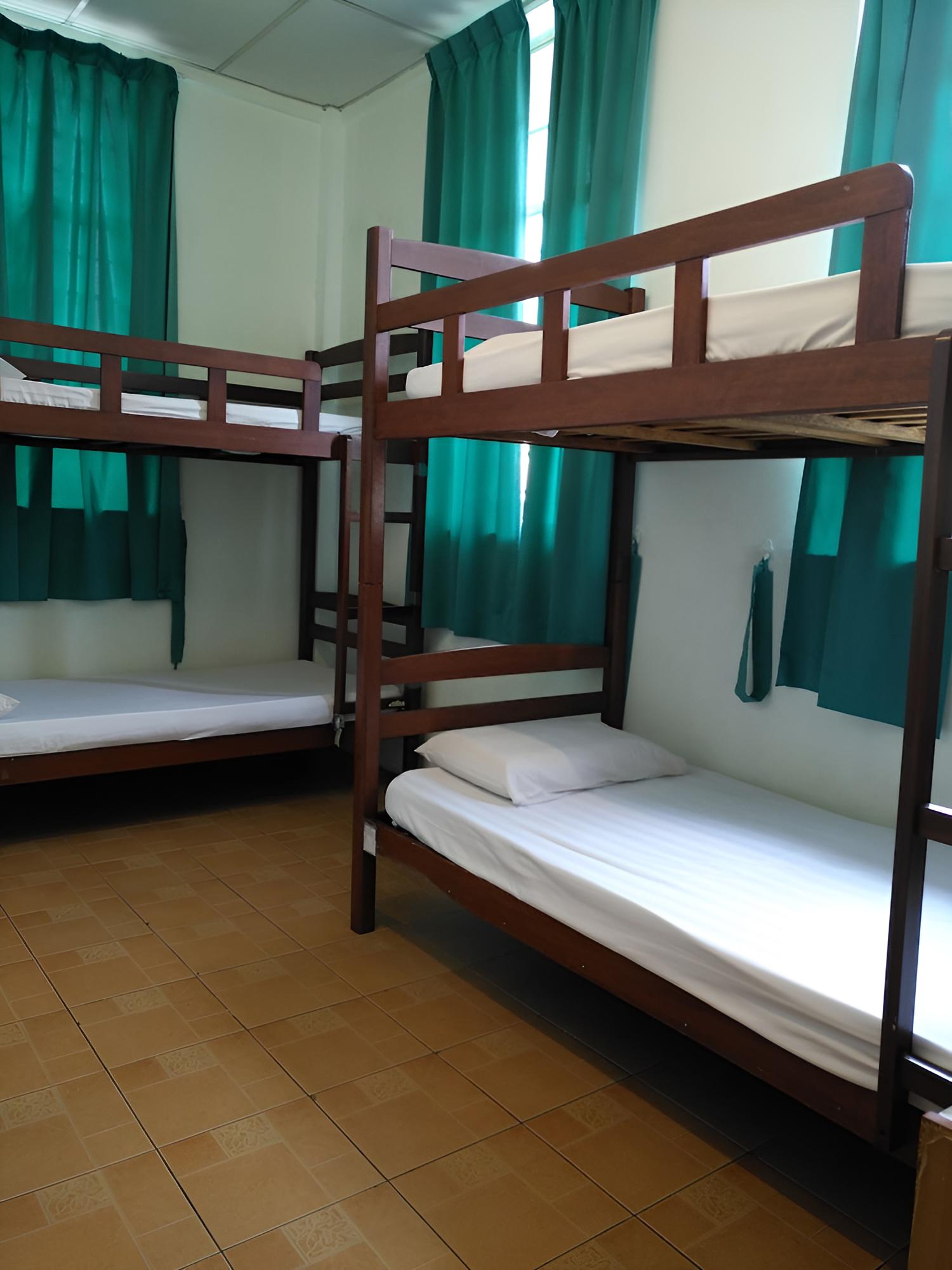Borneo Backpackers