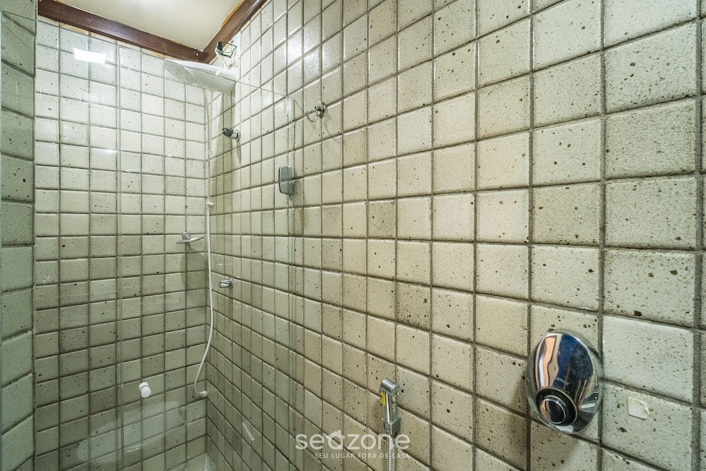 Apartment With Balcony and sea View - Ier0305