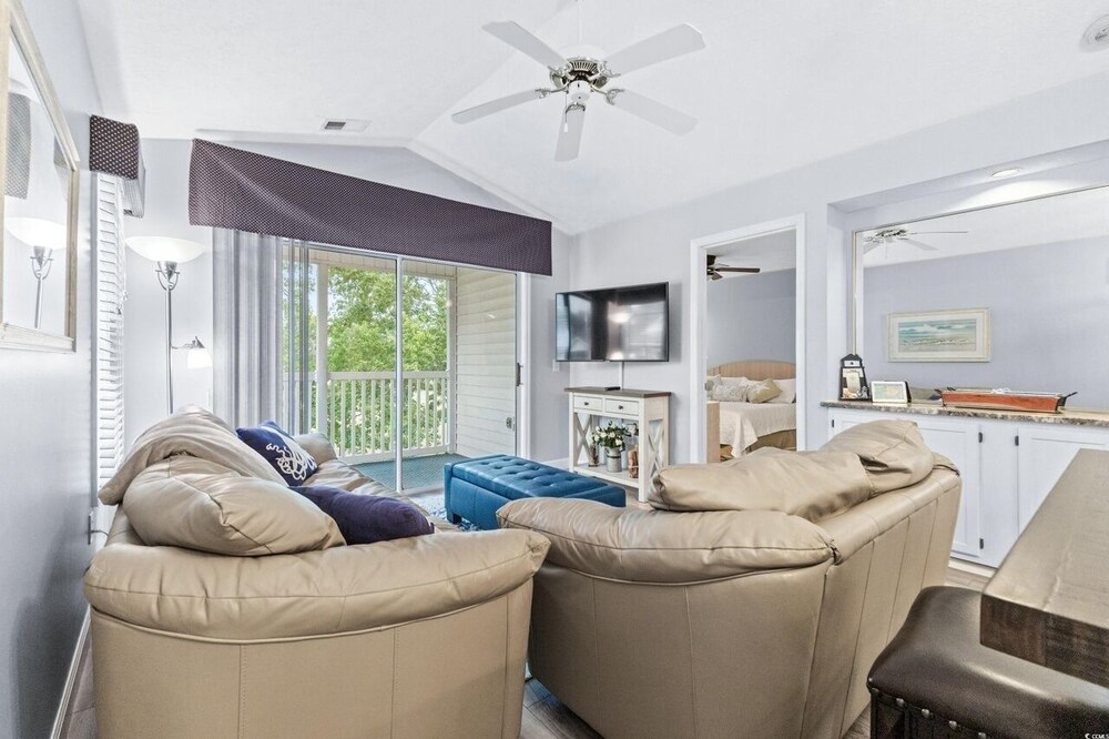 River Oaks 28g 2 Bedroom Condo