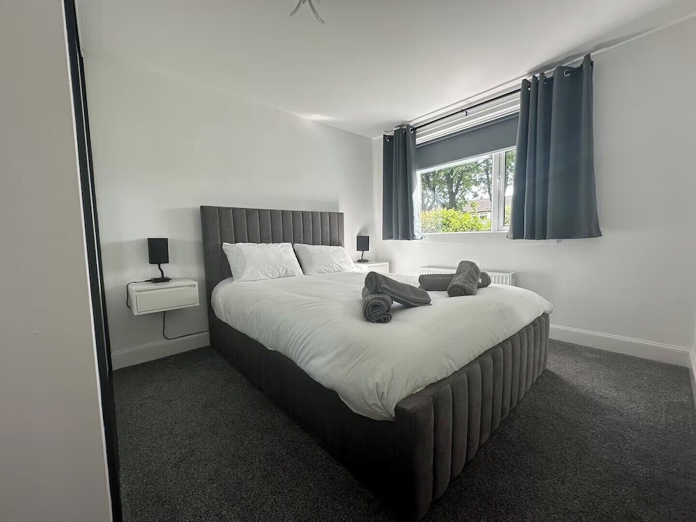 Family - Garden - Parking - Wifi - Sleeps 5