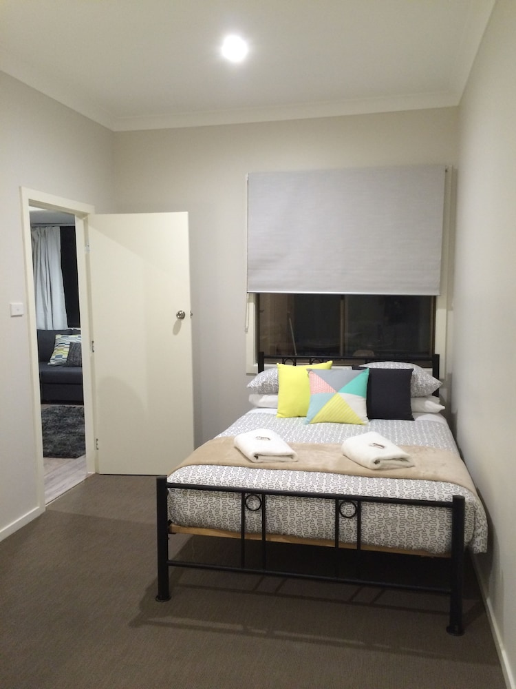 Dungowan Waterfront Apartments