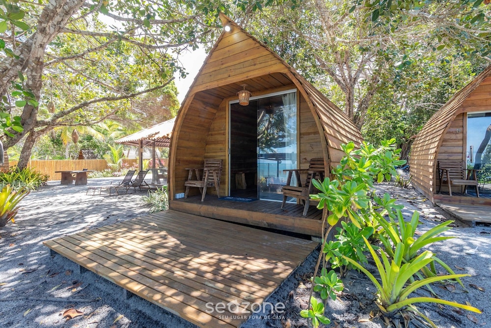 Beachfront Cabins in Bahia – OTX