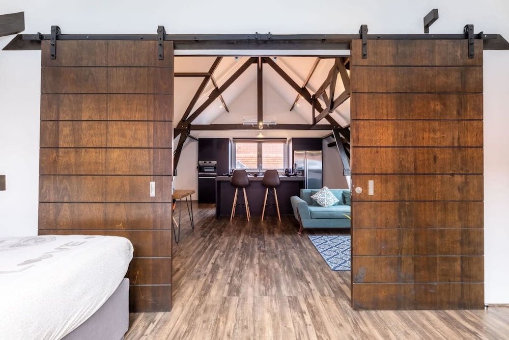 Charming Harbour Home at Historic Handelskade