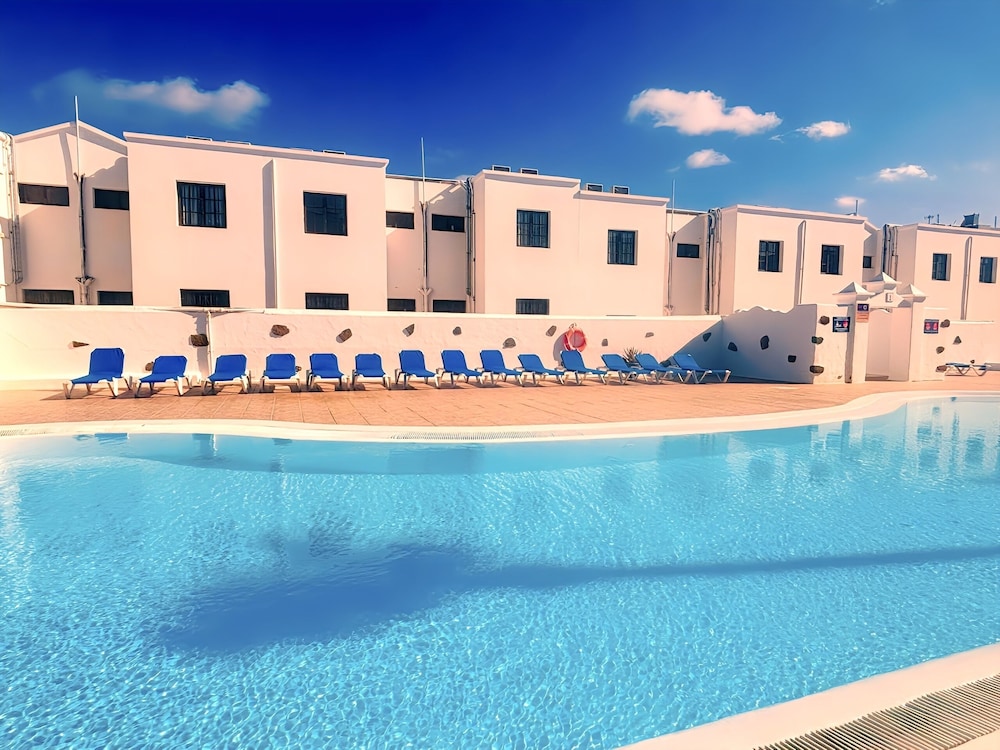 Apartment Bellissima With Pool and Wi-fi, 200m From the sea in Puerto del Carmen