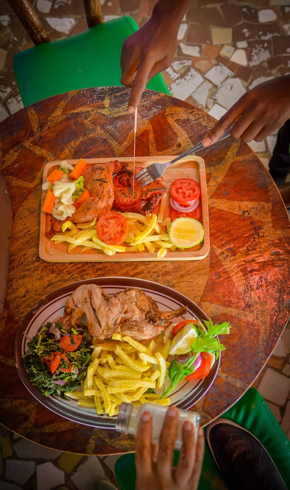 Best Western Jangwani Sea Breeze Hotel