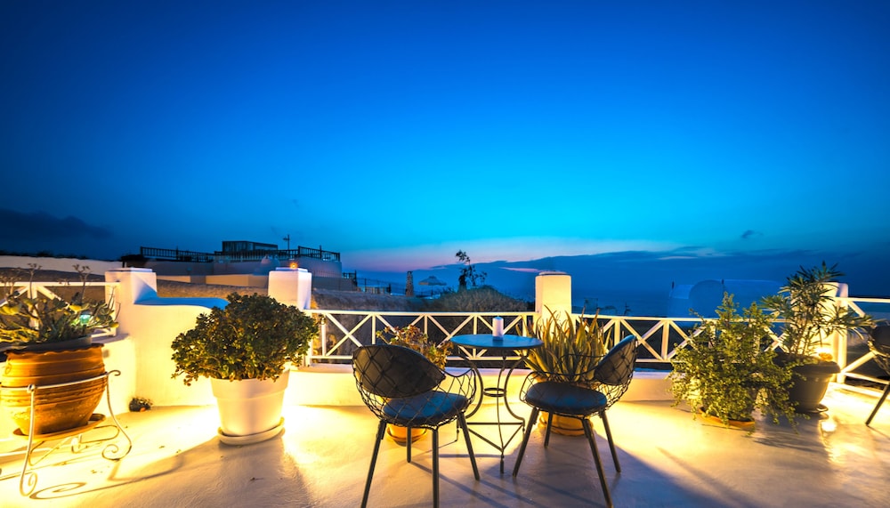 Santorini Paradise