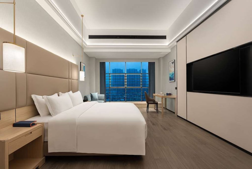 Days Hotel BY Wyndham Shenzhen Sanlian