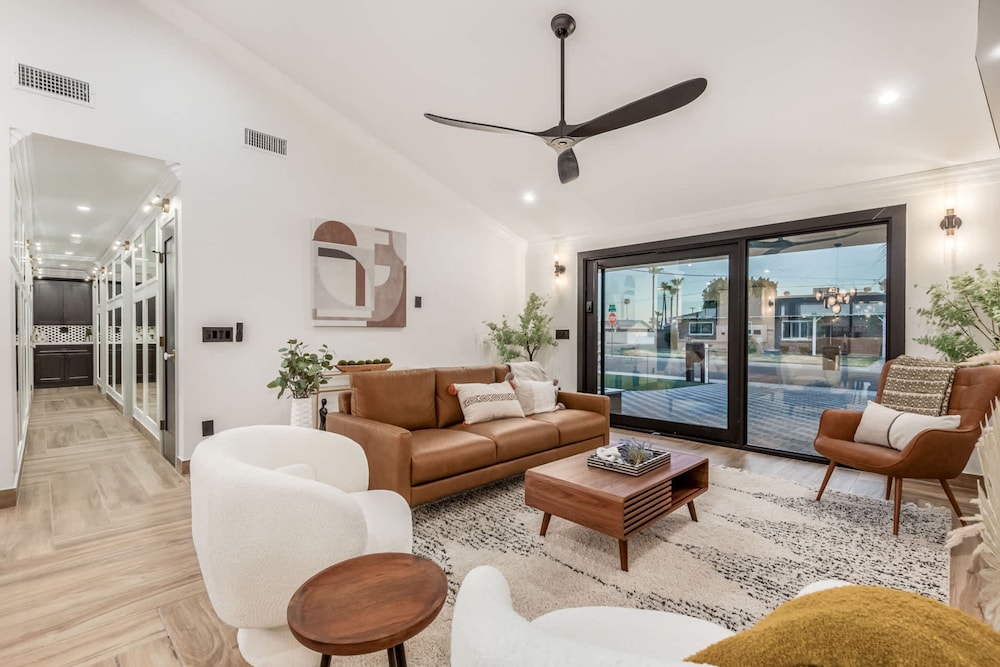 NEW The Kensington Custom Pool Al-fresco Living