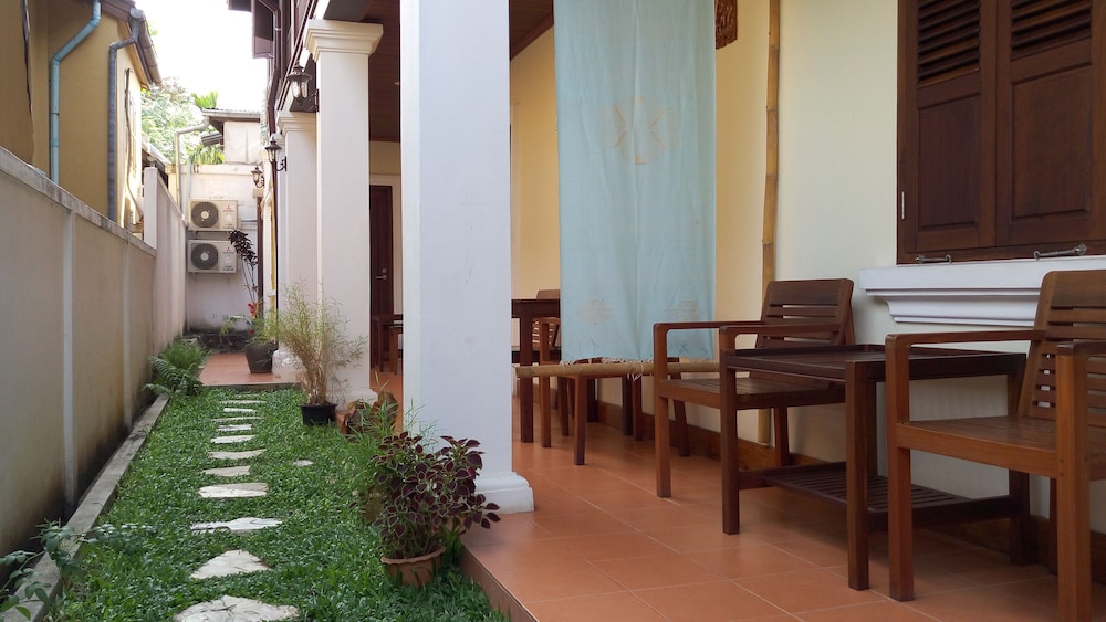 Peninsula Villas
