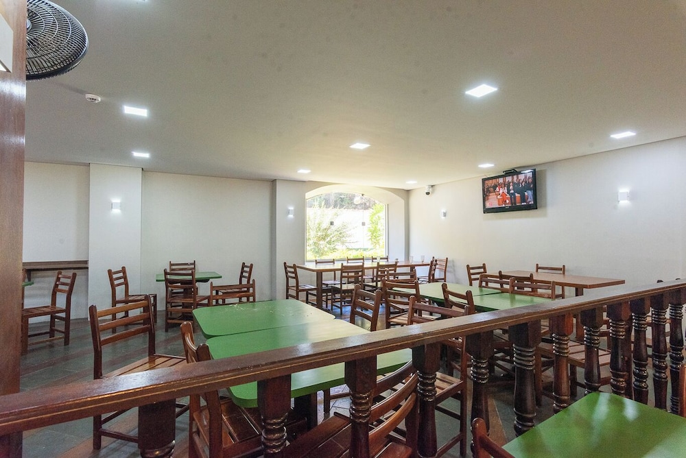 Cavalinho Branco Flat Para 4 Pessoas c Piscina