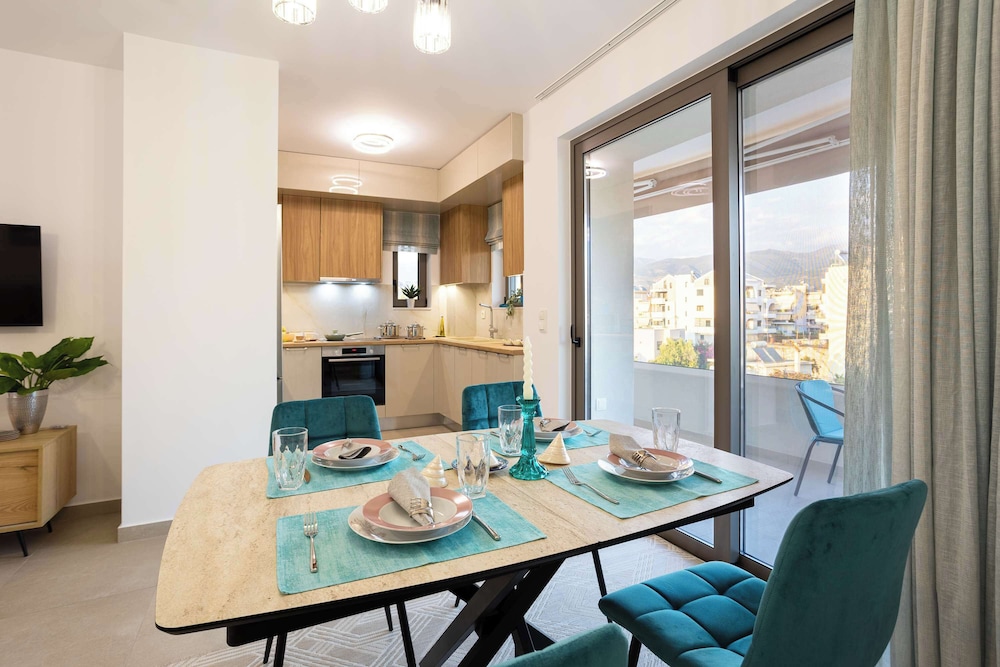 Artemis Sky Suite - Sea Escape With Mountain View