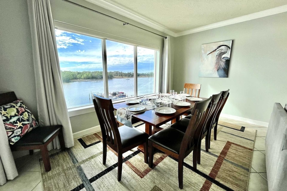 Bay John 406 3 Bedroom Condo