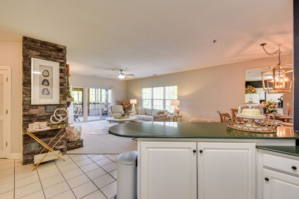 Balcony & Golf Course View! Condo at Kingwood view 5