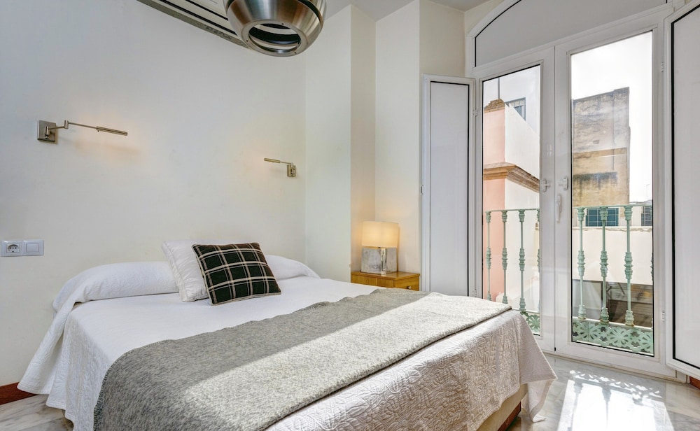Genteel Home Real de la Carreteria view 2